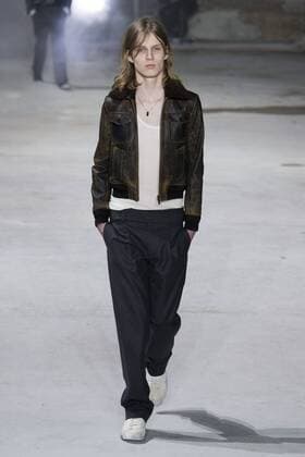 215948 Marineau Starface 2017-02-28 Paris France Paris Fashion Week. Défilé PAP Automne-hiver 2017. Saint Laurent. Saint Laurent , autumn-winter 2017 Paris, France Paris fashion week. Parade ready to wear fall winter 2017. Editorial use only _sans_perso  Copyright: xMarineaux STAR_215948_037