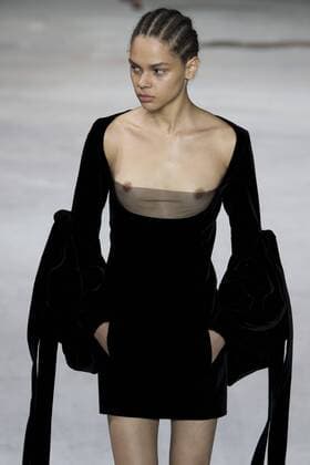 215948 Marineau Starface 2017-02-28 Paris France Paris Fashion Week. Défilé PAP Automne-hiver 2017. Saint Laurent. Saint Laurent , autumn-winter 2017 Paris, France Paris fashion week. Parade ready to wear fall winter 2017. Editorial use only _sans_perso  Copyright: xMarineaux STAR_215948_055