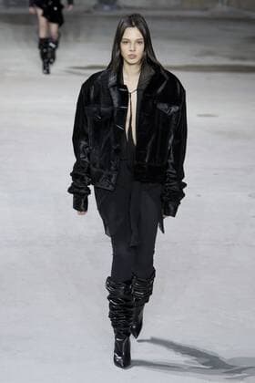 215948 Marineau Starface 2017-02-28 Paris France Paris Fashion Week. Défilé PAP Automne-hiver 2017. Saint Laurent. Saint Laurent , autumn-winter 2017 Paris, France Paris fashion week. Parade ready to wear fall winter 2017. Editorial use only _sans_perso  Copyright: xMarineaux STAR_215948_057