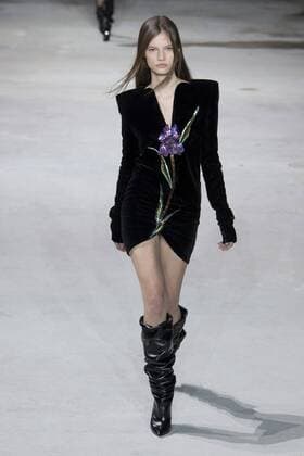 215948 Marineau Starface 2017-02-28 Paris France Paris Fashion Week. Défilé PAP Automne-hiver 2017. Saint Laurent. Saint Laurent , autumn-winter 2017 Paris, France Paris fashion week. Parade ready to wear fall winter 2017. Editorial use only _sans_perso  Copyright: xMarineaux STAR_215948_064