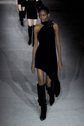 215948 Marineau Starface 2017-02-28 Paris France Paris Fashion Week. Défilé PAP Automne-hiver 2017. Saint Laurent. Saint Laurent , autumn-winter 2017 Paris, France Paris fashion week. Parade ready to wear fall winter 2017. Editorial use only _sans_perso  Copyright: xMarineaux STAR_215948_086