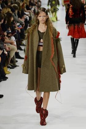 215960 Marineau Starface 2017-03-01 Paris France Paris Fashion Week. Defile PAP Automne-hiver 2017. Maison Margiela. Maison Margiela , autumn-winter 2017Paris, France Paris Fashion Week. Parade PAP Fall-Winter 2017. Maison Margiela. _sans_perso  Copyright: xMarineaux STAR_215960_032