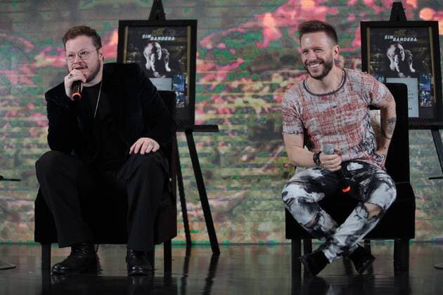CORRECTS POSITION Singers of the music band Sin Bandera Noel Schajris (R) and Leonel Garcia (L) pose during a press conference to present their new album Primera fila acustico in Mexico City, Mexico, 01 March 2017. SIN BANDERA PRESENT NEW ALBUM IN MEXICO !ACHTUNG: NUR REDAKTIONELLE NUTZUNG!  Copyright: xSáshenkaxGutiérrezx MEX001 20170301-636239986892399054