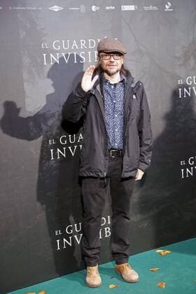 Spanish filmmakes Santiago Segura arrives at the premiere of the film El guardian invisible (The invisible guardian) in Madrid, Spain, 01 March 2017. PREMIERE OF EL GUARDIAN INVISIBLE IN MADRID !ACHTUNG: NUR REDAKTIONELLE NUTZUNG!  Copyright: xZipix MAD001 20170302-636240135418894126