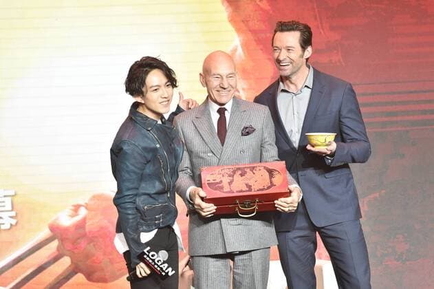 BEIJING, CHINA - MARCH 01: (L-R) Taiwanese singer Yoga Lin, English actor Patrick Stewart, Australian actor and singer Hugh Jackman attend the premiere of American director James Mangold s film Logan on March 1, 2017 in Beijing, China.  Copyright: xVCGx CFP500808887
