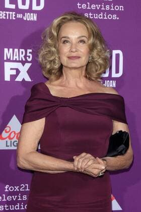 LOS ANGELES - MAR 1: Jessica Lange at the Feud: Bette And Joan Premiere Screening at the TCL Chinese Theater IMAX on March 1, 2017 in Los Angeles, CA  Copyright: xHPAx xIPAx xHutchinsxPhotox