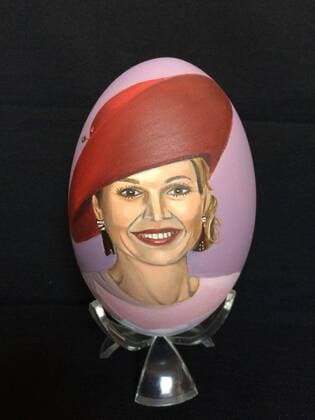 Handbemalte Ostereier mit dem Konterfei niederländischer Adeliger 03-03-2017 Wassenaar Hand painted royal eggs by Mrs. Tiety Entjes-Weij of Queen Maxima. The collection will be displayed during the Eierbeurs on 25th and 26th of march in Wassenaar, 8th and 9th of april in Bemmel (c) PPE Wassenaar Netherlands  Copyright: xppe entjesx