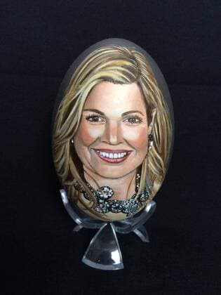 Handbemalte Ostereier mit dem Konterfei niederländischer Adeliger 03-03-2017 Wassenaar Hand painted royal eggs by Mrs. Tiety Entjes-Weij of Queen Maxima. The collection will be displayed during the Eierbeurs on 25th and 26th of march in Wassenaar, 8th and 9th of april in Bemmel (c) PPE Wassenaar Netherlands  Copyright: xppe entjesx