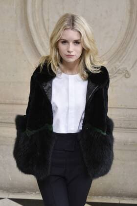 216031 Valentin Paoli Starface 2017-03-03 Paris France Paris Fashion Week. Defile PAP Automne-hiver 2017 DIOR. Arrivees. Paris Fashion Week. Arrivals at Dior Show. Moss, Charlotte ( Lottie )  Copyright: xValentinxPaolix xStarfacex STAR_216031_134
