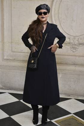 216031 Valentin Paoli Starface 2017-03-03 Paris France Paris Fashion Week. Defile PAP Automne-hiver 2017 DIOR. Arrivees. Paris Fashion Week. Arrivals at Dior Show. Fenty, Robyn Rihanna ( Rihanna )  Copyright: xValentinxPaolix xStarfacex STAR_216031_154