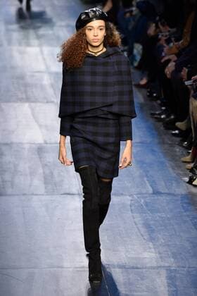 (170303) -- PARIS, March 3, 2017 -- A model presents a creation of Christian Dior during the Women s Ready-to-Wear Fall Winter 2017 2018 fashion week in Paris, France, on March 3, 2017. ) FRANCE-PARIS-FASHION WEEK-CHRISTIAN DIOR PieroxBiasion 