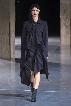 216043 Marineau Starface 2017-03-02 Paris France Paris Fashion Week. Defile PAP Automne-hiver 2017.Yohji YAMAMOTO. Yohji Yamamoto , autumn-winter 2017 Paris, France Editorial use only  Copyright: xMarineaux STAR_216043_008