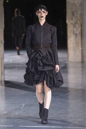 216043 Marineau Starface 2017-03-02 Paris France Paris Fashion Week. Defile PAP Automne-hiver 2017.Yohji YAMAMOTO. Yohji Yamamoto , autumn-winter 2017 Paris, France Editorial use only  Copyright: xMarineaux STAR_216043_015