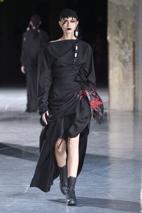 216043 Marineau Starface 2017-03-02 Paris France Paris Fashion Week. Defile PAP Automne-hiver 2017.Yohji YAMAMOTO. Yohji Yamamoto , autumn-winter 2017 Paris, France Editorial use only  Copyright: xMarineaux STAR_216043_022