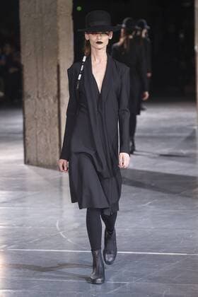 216043 Marineau Starface 2017-03-02 Paris France Paris Fashion Week. Defile PAP Automne-hiver 2017.Yohji YAMAMOTO. Yohji Yamamoto , autumn-winter 2017 Paris, France Editorial use only  Copyright: xMarineaux STAR_216043_046