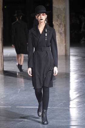 216043 Marineau Starface 2017-03-02 Paris France Paris Fashion Week. Defile PAP Automne-hiver 2017.Yohji YAMAMOTO. Yohji Yamamoto , autumn-winter 2017 Paris, France Editorial use only  Copyright: xMarineaux STAR_216043_048