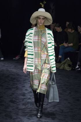 216044 Marineau Starface 2017-03-02 Paris France Paris Fashion Week. Defile PAP Automne-hiver 2017. LOEWE. Loewe , autumn-winter 2017 Paris, France Editorial use only  Copyright: xMarineaux STAR_216044_017