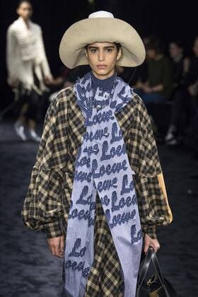 216044 Marineau Starface 2017-03-02 Paris France Paris Fashion Week. Defile PAP Automne-hiver 2017. LOEWE. Loewe , autumn-winter 2017 Paris, France Editorial use only  Copyright: xMarineaux STAR_216044_029