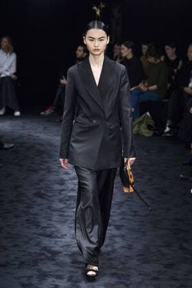 216044 Marineau Starface 2017-03-02 Paris France Paris Fashion Week. Defile PAP Automne-hiver 2017. LOEWE. Loewe , autumn-winter 2017 Paris, France Editorial use only  Copyright: xMarineaux STAR_216044_046
