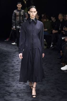 216044 Marineau Starface 2017-03-02 Paris France Paris Fashion Week. Defile PAP Automne-hiver 2017. LOEWE. Loewe , autumn-winter 2017 Paris, France Editorial use only  Copyright: xMarineaux STAR_216044_050