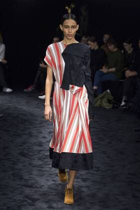 216044 Marineau Starface 2017-03-02 Paris France Paris Fashion Week. Defile PAP Automne-hiver 2017. LOEWE. Loewe , autumn-winter 2017 Paris, France Editorial use only  Copyright: xMarineaux STAR_216044_052
