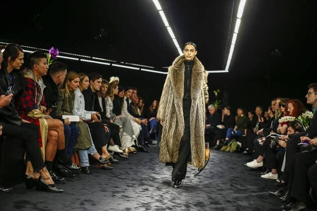 216044 Marineau Starface 2017-03-02 Paris France Paris Fashion Week. Defile PAP Automne-hiver 2017. LOEWE. Loewe , autumn-winter 2017 Paris, France Editorial use only  Copyright: xMarineaux STAR_216044_060