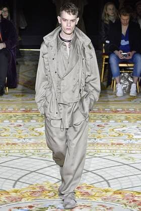 . 04 03 2017. Paris, France. Vivienne Westwood show at Paris Fashion Week for Autumn Winter 2017.  xi-Imagesx IIM-14575-0086