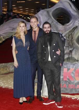 US actress Brie Larson (L), British actor Tom Hiddleston (C) and US director Jordan Vogt-Roberts (R) pose during the premier of Kong: skull island in Mexico City, Mexico, 04 March 2017. Premier of Kong: skull island in Mexico City !ACHTUNG: NUR REDAKTIONELLE NUTZUNG!  Copyright: xMarioxGuzmánx MEX445 20170305-636242908567885239