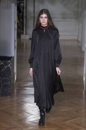 216077 Marineau Starface 2017-03-05 Paris France Paris Fashion Week. Defile PAP Automne-hiver 2017. VALENTINO. Valentino , autumn-winter 2017 Paris, France Editorial use only  Copyright: xMarineaux STAR_216077_001