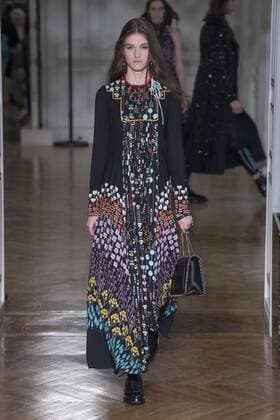 216077 Marineau Starface 2017-03-05 Paris France Paris Fashion Week. Defile PAP Automne-hiver 2017. VALENTINO. Valentino , autumn-winter 2017 Paris, France Editorial use only  Copyright: xMarineaux STAR_216077_022