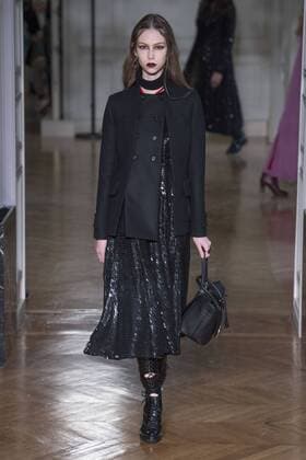 216077 Marineau Starface 2017-03-05 Paris France Paris Fashion Week. Defile PAP Automne-hiver 2017. VALENTINO. Valentino , autumn-winter 2017 Paris, France Editorial use only  Copyright: xMarineaux STAR_216077_026