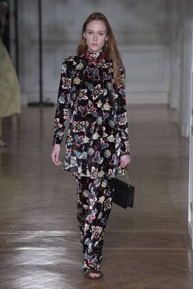 216077 Marineau Starface 2017-03-05 Paris France Paris Fashion Week. Defile PAP Automne-hiver 2017. VALENTINO. Valentino , autumn-winter 2017 Paris, France Editorial use only  Copyright: xMarineaux STAR_216077_028