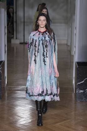 216077 Marineau Starface 2017-03-05 Paris France Paris Fashion Week. Defile PAP Automne-hiver 2017. VALENTINO. Valentino , autumn-winter 2017 Paris, France Editorial use only  Copyright: xMarineaux STAR_216077_031