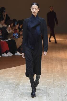 216075 Marineau Starface 2017-03-05 Paris France Paris Fashion Week. Defile PAP Automne-hiver 2017. CELINE. Céline , autumn-winter 2017 Paris, France Editorial use only  Copyright: xMarineaux STAR_216075_005