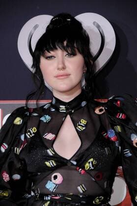 March 5, 2017 - Inglewood, CA, United States - 05 March 2017 - Inglewood, California - Noah Cyrus. 2017 iHeartRadio Music Awards held at The Forum in Inglewood. Photo Credit: AdMedia Inglewood United States - ZUMAa123 20170305_zaa_a123_089 Copyright: xBirdiexThompsonx