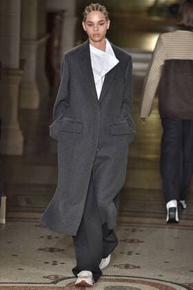 . 06 03 2017. Paris, France. Stella McCartney show at Paris Fashion Week for Autumn Winter 2017.  xi-Imagesx IIM-14587-0010