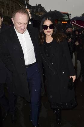 Salma Hayek et Francois Henri Pinault CELEBRITES : Arrivees du Defile Stella McCartney - Paris - 06 03 2017 JBAutissier Panoramic 