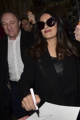 Entertainment Bilder der Woche Themen der Woche Salma Hayek et Francois Henri Pinault CELEBRITES : Arrivees du Defile Stella McCartney - Paris - 06 03 2017 JBAutissier Panoramic 