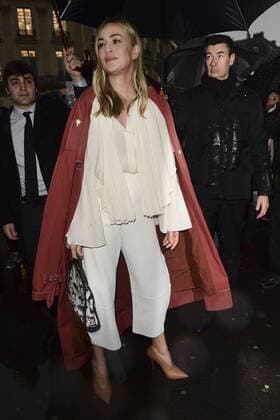 Carmen Jorda CELEBRITES : Arrivees du Defile Stella McCartney - Paris - 06 03 2017 JBAutissier Panoramic 