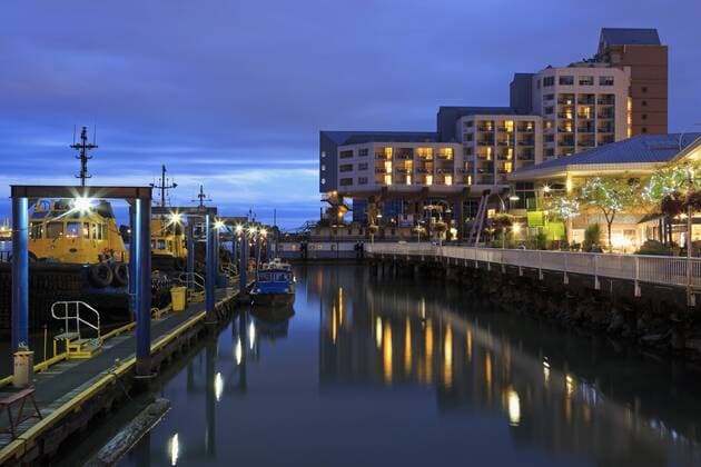 Inn at the Quay, New Westminster, Vancouver Region, British Columbia, Canada, North America Copyright: RichardxCummins 776-4823