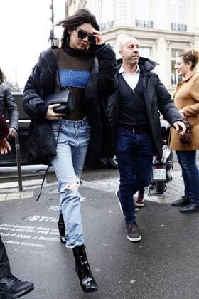 March 6, 2017 - Paris, France - Kendall Jenner seen leaving her hotel in Paris, France, on March 6, 2017. Paris France  - ZUMAn230 20170306_zaa_n230_091 Copyright: xMehdixTaamallahx