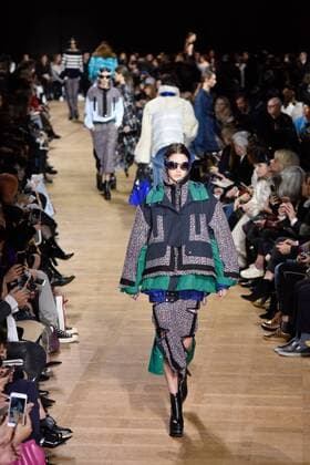 PARIS, March 6, 2017 -- Models present creations of Japanese brand Sacai during the Women s Ready-to-Wear Fall Winter 2017 2018 fashion week in Paris, France, on March 6, 2017. )(zcc) FRANCE-PARIS-FASHION WEEK-SACAI PieroxBiasion 