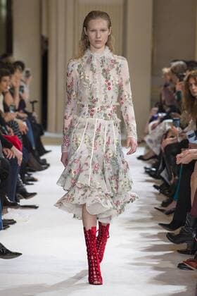 216111 Marineau Starface 2017-03-06 Paris France Paris Fashion Week. Defile PAP automne-hiver. Giambattita Valli. Giambattista Valli , autumn-winter 2017 Paris, France Paris fashion week. Parade PAP Autumn-Winter 2017. Giambattista Valli. Editorial use only _sans_perso  Copyright: xMarineaux STAR_216111_007