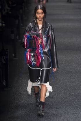 216116 Marineau Starface 2017-03-06 Paris France Paris Fashion Week. Defile PAP automne-hiver. Alexander Mc Queen Alexander McQueen , autumn-winter 2017 Paris, France Editorial use only _sans_perso  Copyright: xMarineaux STAR_216116_005