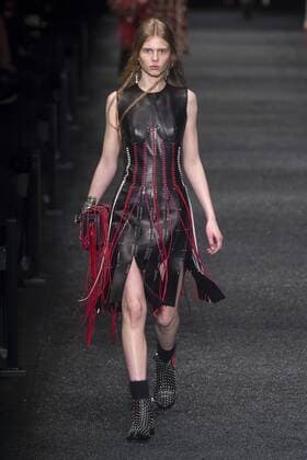 216116 Marineau Starface 2017-03-06 Paris France Paris Fashion Week. Defile PAP automne-hiver. Alexander Mc Queen Alexander McQueen , autumn-winter 2017 Paris, France Editorial use only _sans_perso  Copyright: xMarineaux STAR_216116_006