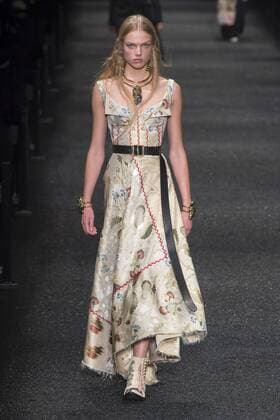216116 Marineau Starface 2017-03-06 Paris France Paris Fashion Week. Defile PAP automne-hiver. Alexander Mc Queen Alexander McQueen , autumn-winter 2017 Paris, France Editorial use only _sans_perso  Copyright: xMarineaux STAR_216116_033