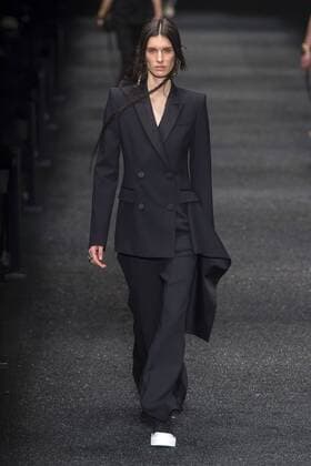 216116 Marineau Starface 2017-03-06 Paris France Paris Fashion Week. Defile PAP automne-hiver. Alexander Mc Queen Alexander McQueen , autumn-winter 2017 Paris, France Editorial use only _sans_perso  Copyright: xMarineaux STAR_216116_034