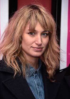 Pauline Lefevre CELEBRITIES : Filmpremiere DE PLUS BELLE - Paris - 06 03 2017 FedericoPestellini Panoramic 