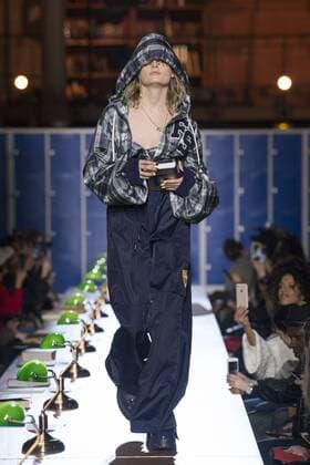 216125 Marineau Starface 2017-03-06 Paris France Paris Fashion Week. Defile PAP automne-hiver. Fenty x Puma by Rihanna. Fenty x Puma by Rihanna autumn winter 2017. Fenty x Puma by Rihanna, autumn-winter 2017 Paris, France Editorial use only _sans_perso  Copyright: xMarineaux STAR_216125_011