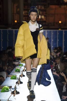 216125 Marineau Starface 2017-03-06 Paris France Paris Fashion Week. Defile PAP automne-hiver. Fenty x Puma by Rihanna. Fenty x Puma by Rihanna autumn winter 2017. Fenty x Puma by Rihanna, autumn-winter 2017 Paris, France Editorial use only _sans_perso  Copyright: xMarineaux STAR_216125_022